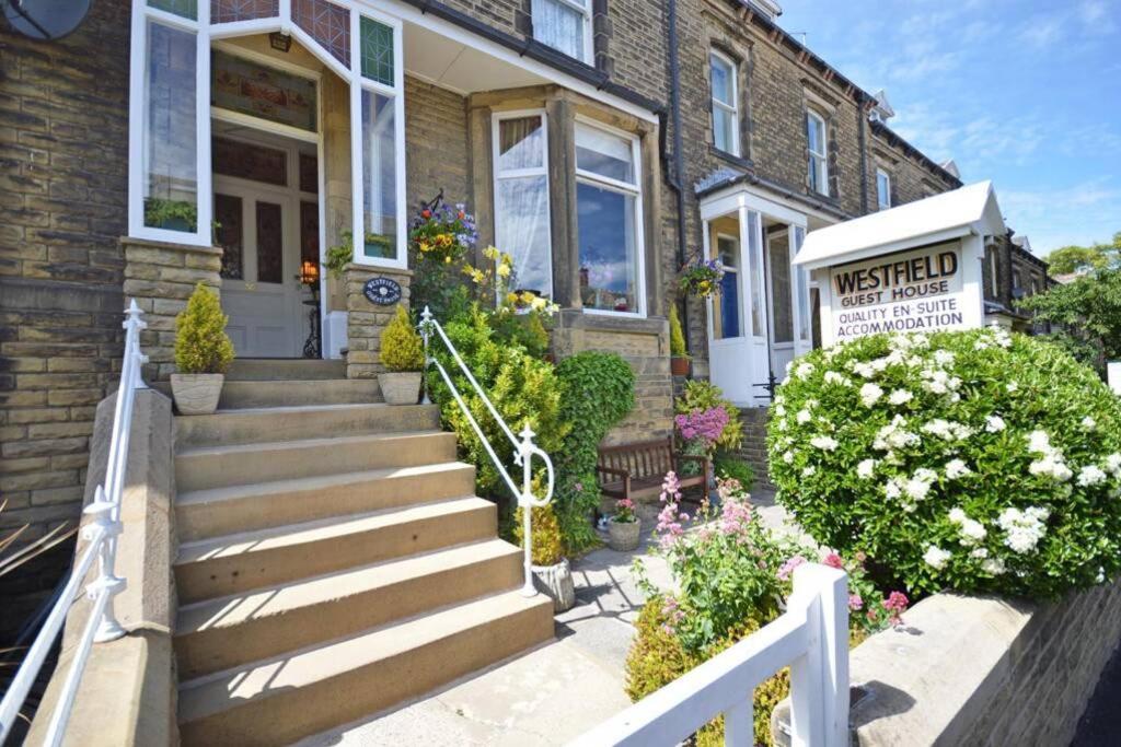 Westfield House - Characterful 7 Bedroom Townhouse Skipton Exterior photo